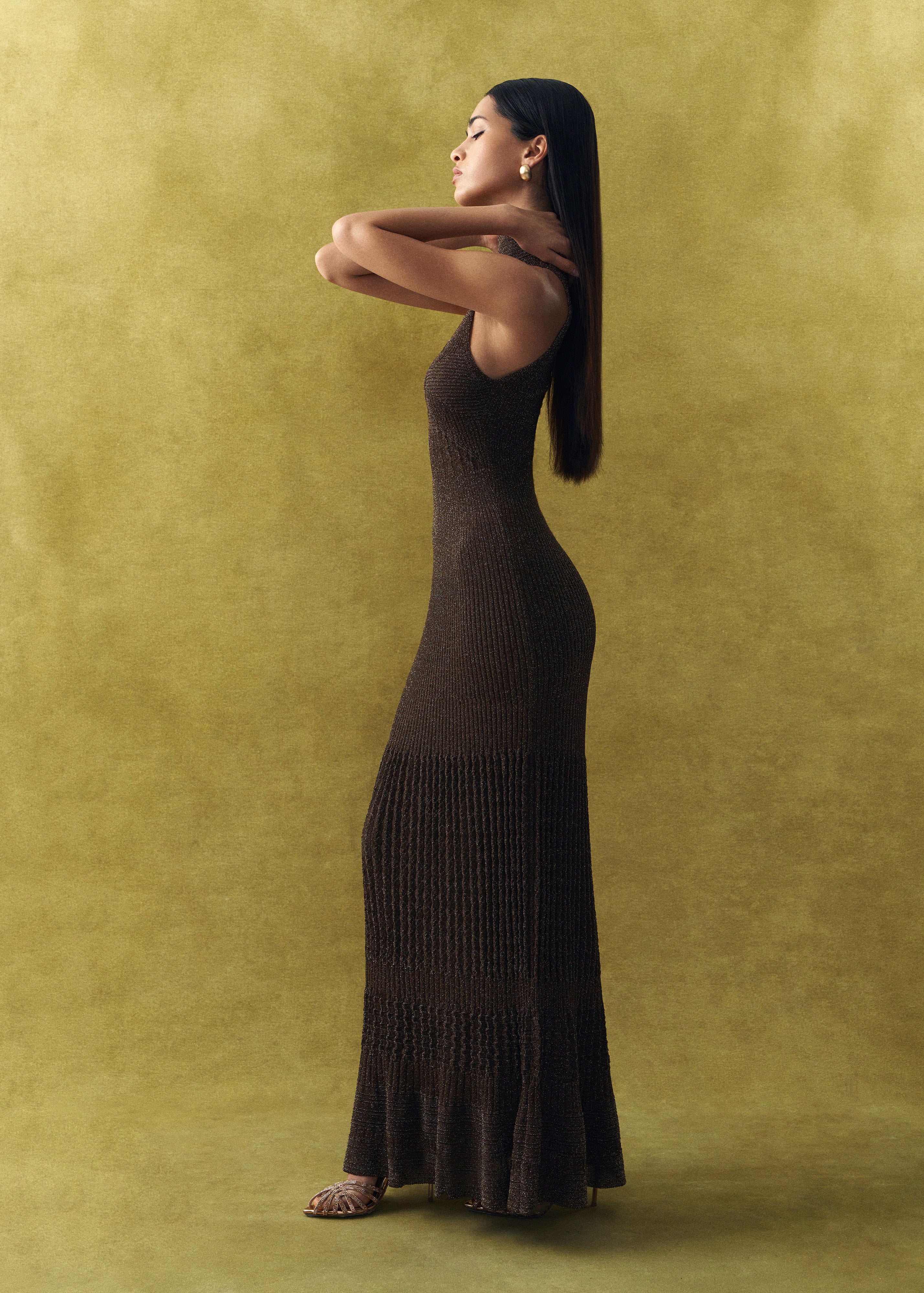 ANITA dress with a closed back, chocolate