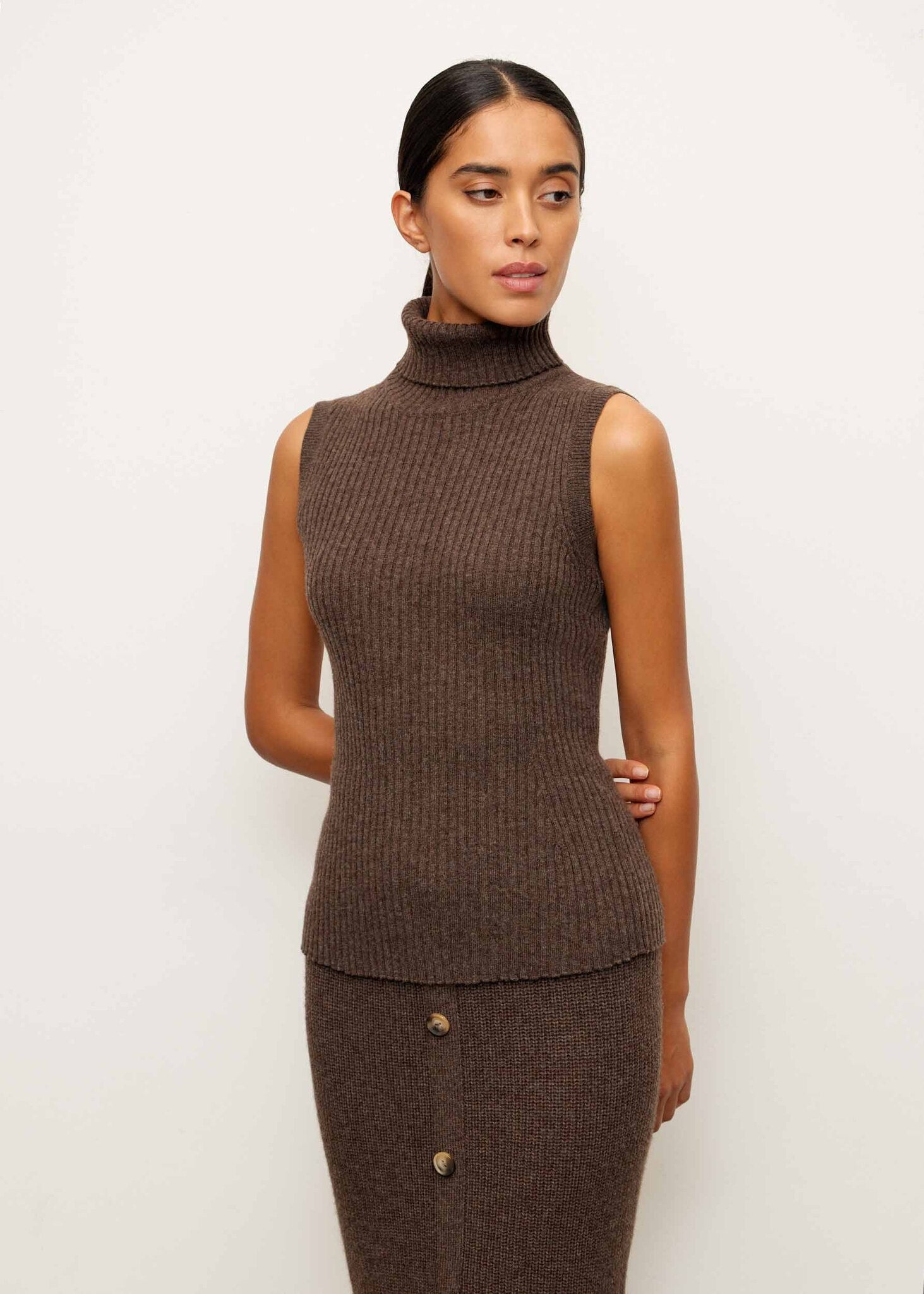 TATUM top, chocolate