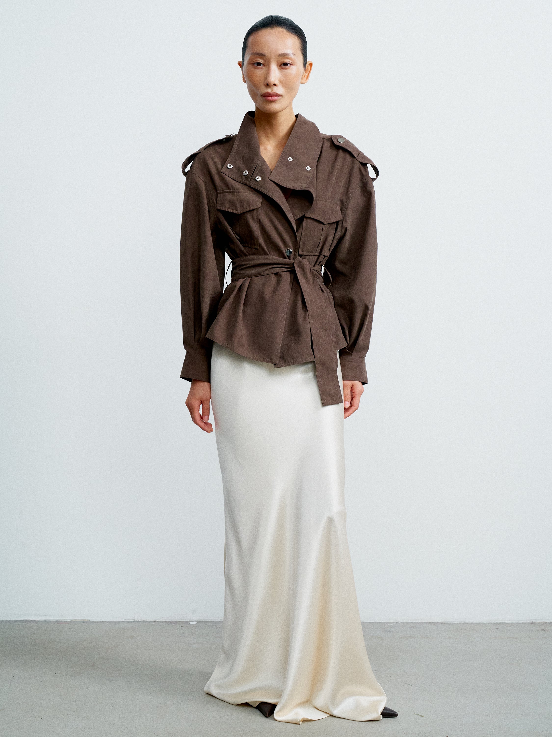 TEONA cropped trench coat, chocolate