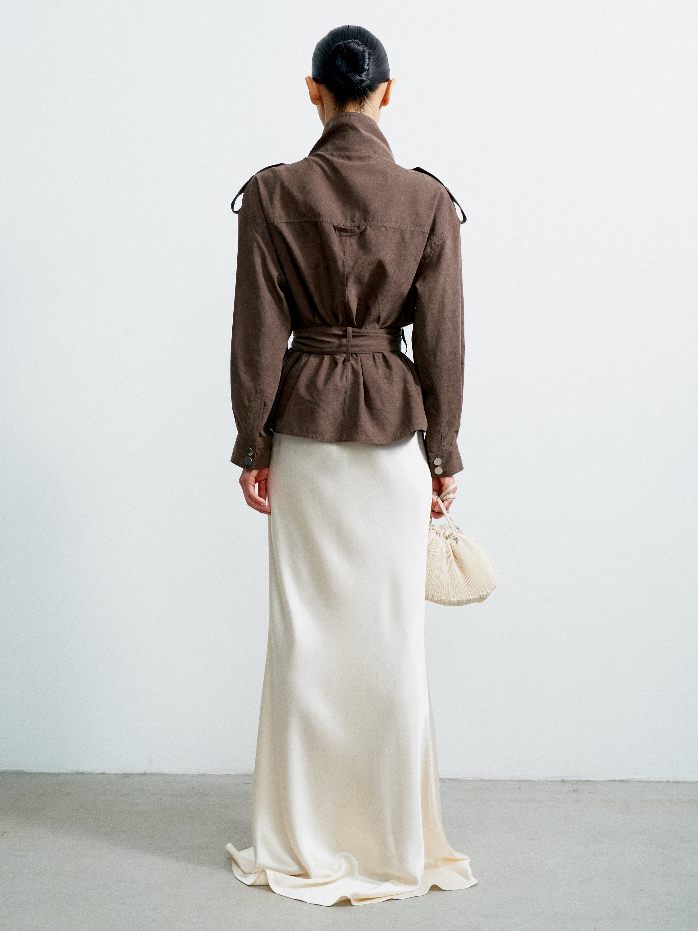 TEONA cropped trench coat, chocolate