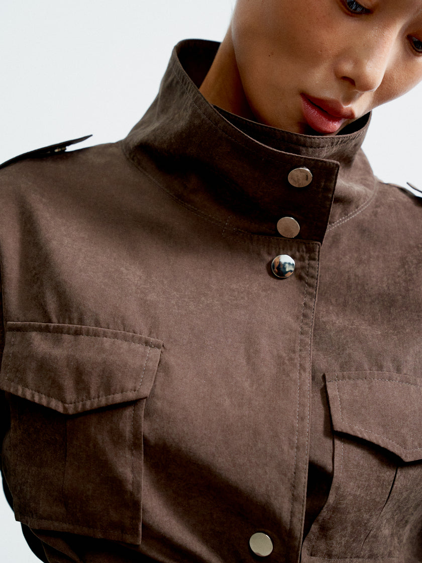 TEONA cropped trench coat, chocolate