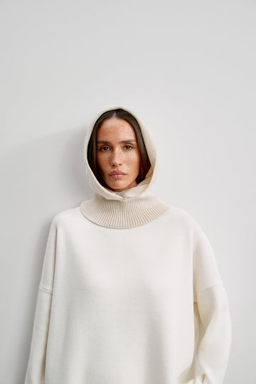 MICA soft knit capor, pearl
