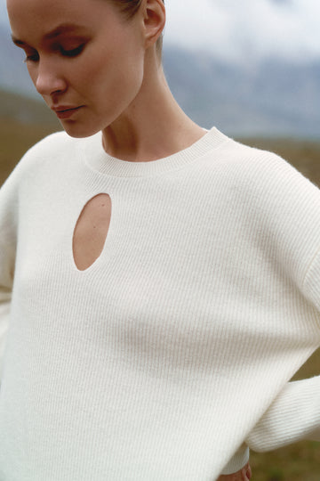 ALESSANDRA cutout neck jumper, milk