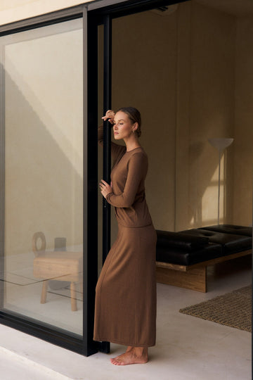 LOREN seamed merino wool skirt, caramel