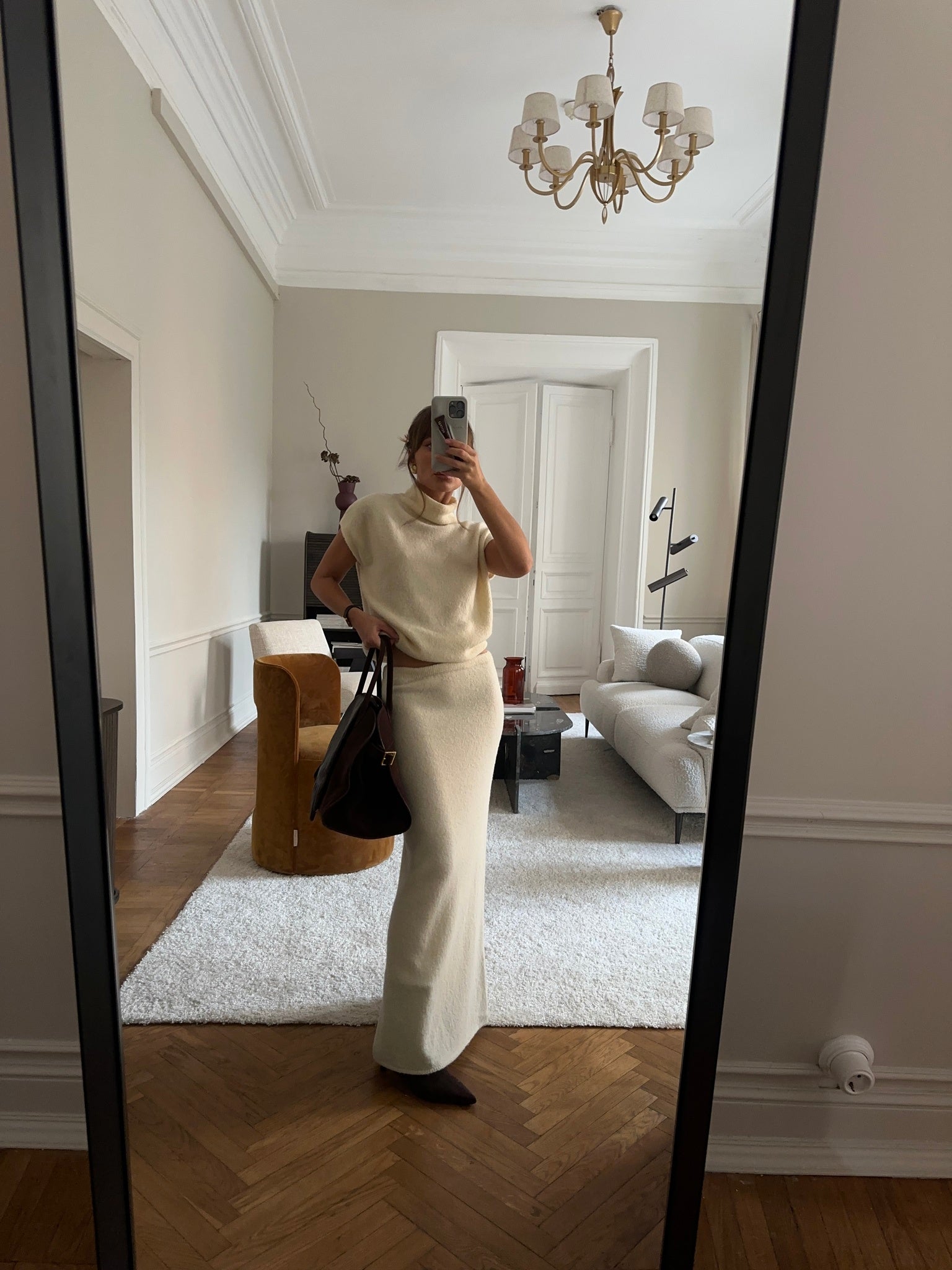 MIU top, milk