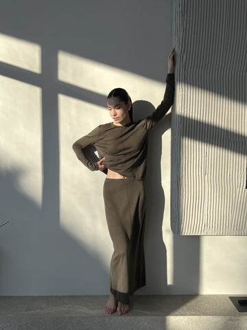 LOREN seamed merino wool skirt, khaki