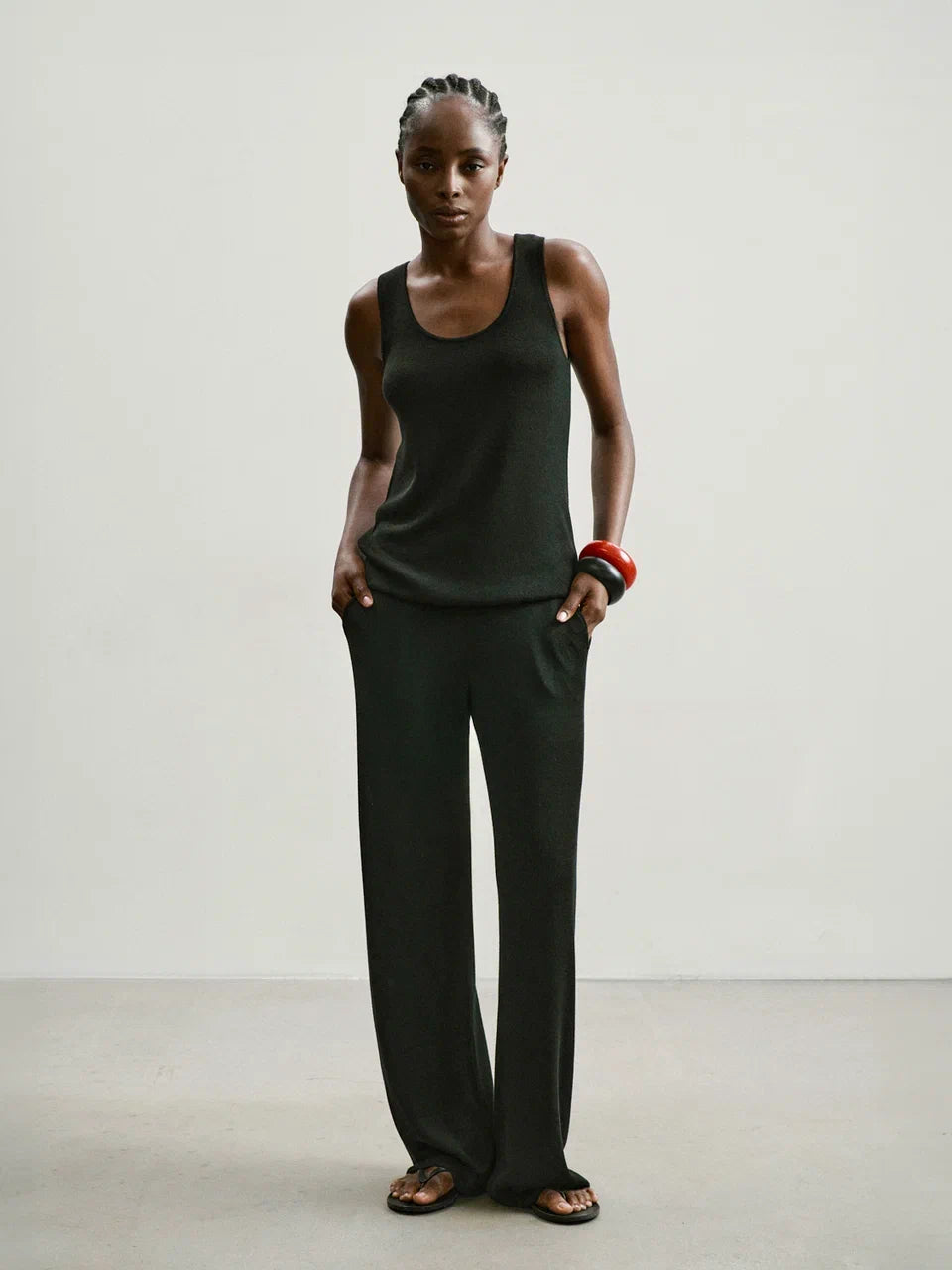 ESSENTIAL top, black