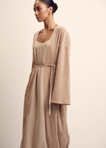 DALIYA velvet texture cape, powder