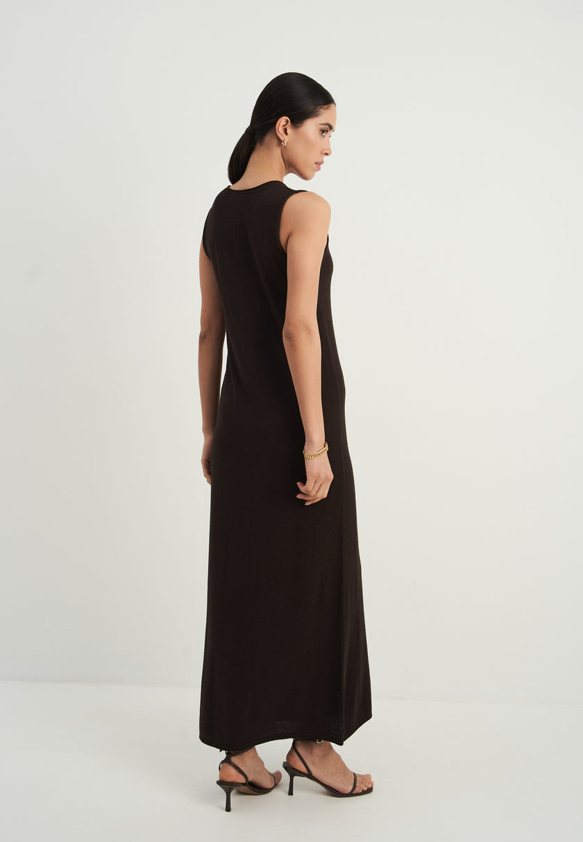 NARINA round neck dress, dark chocolate