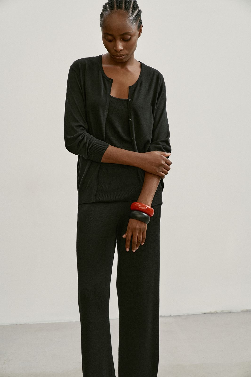 ESSENTIAL cardigan, black
