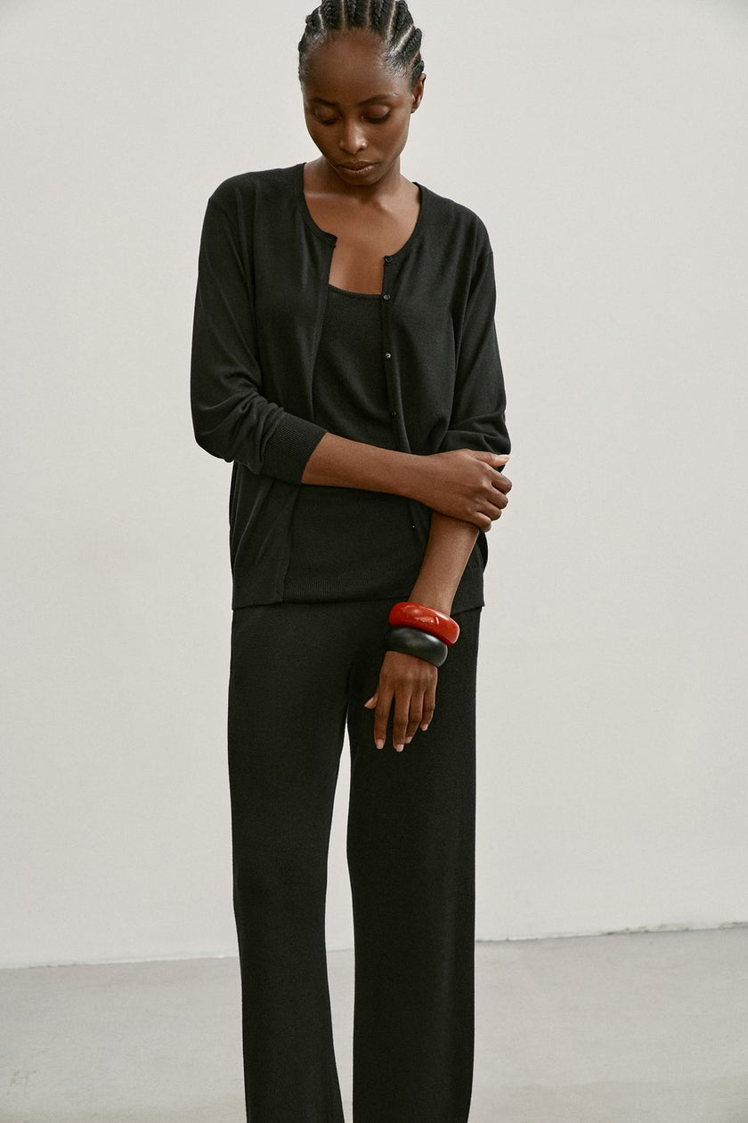 ESSENTIAL cardigan, black