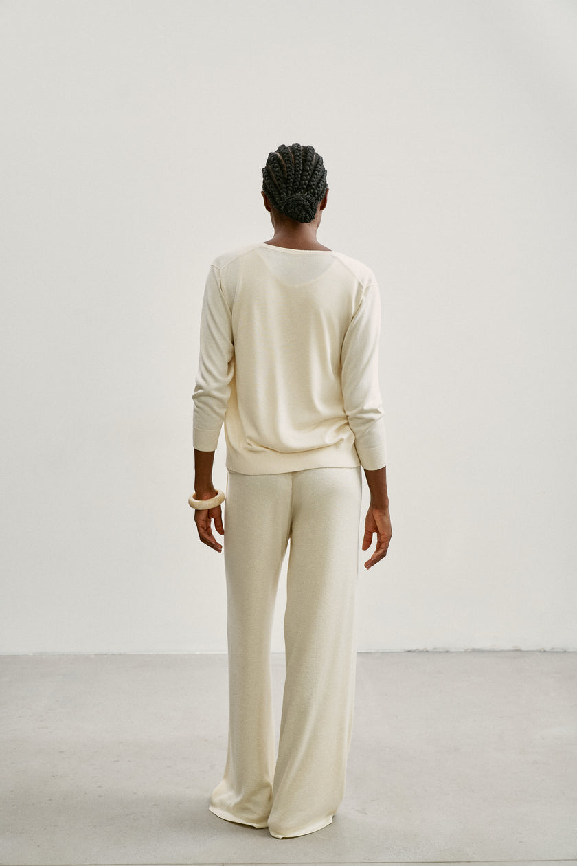 ESSENTIAL cardigan, milk