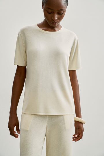 ESSENTIAL basic sweater, milk