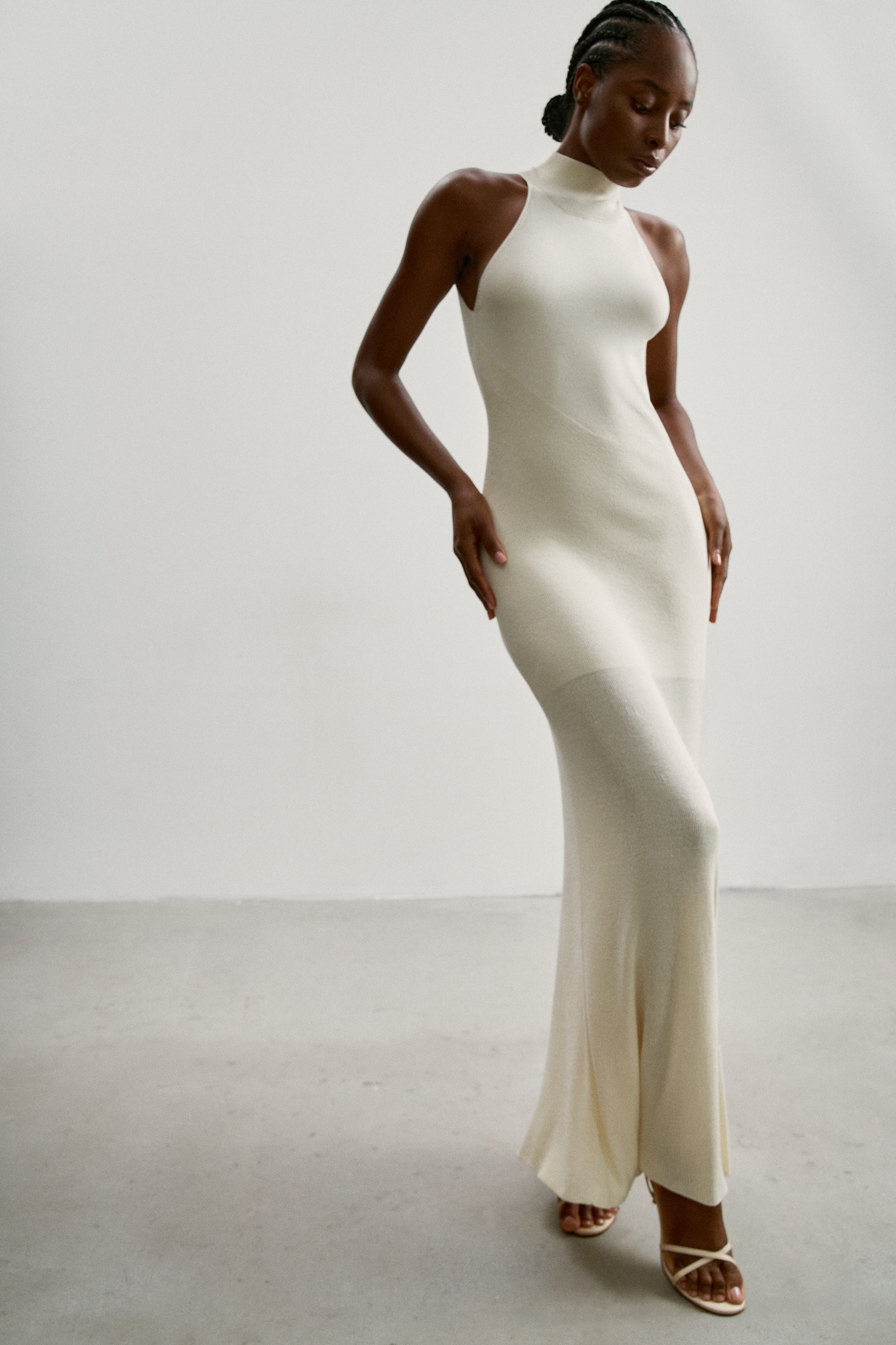 ESSENTIAL open-back dress, milk