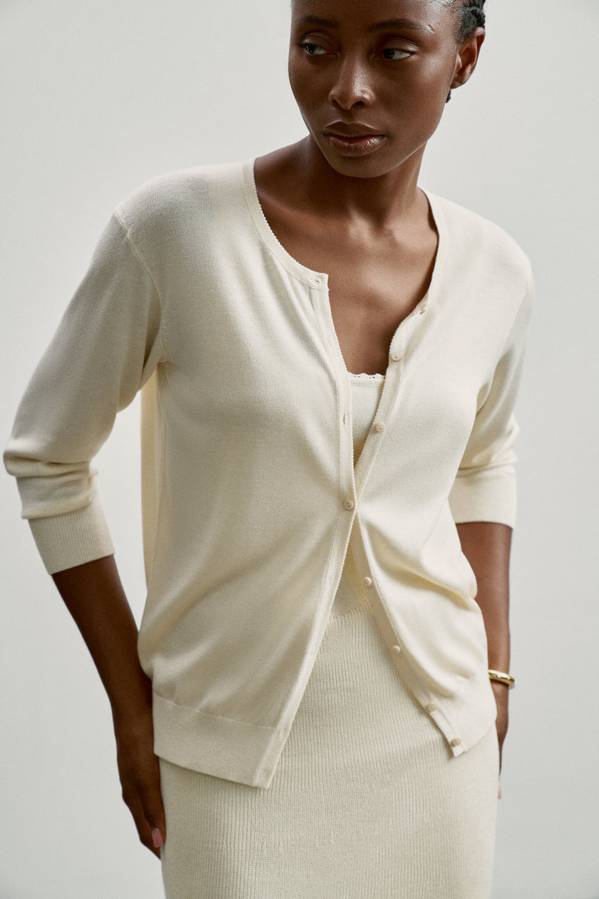 ESSENTIAL cardigan, milk