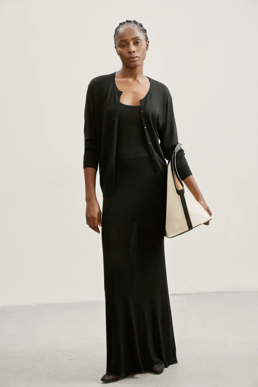 ESSENTIAL cardigan, black