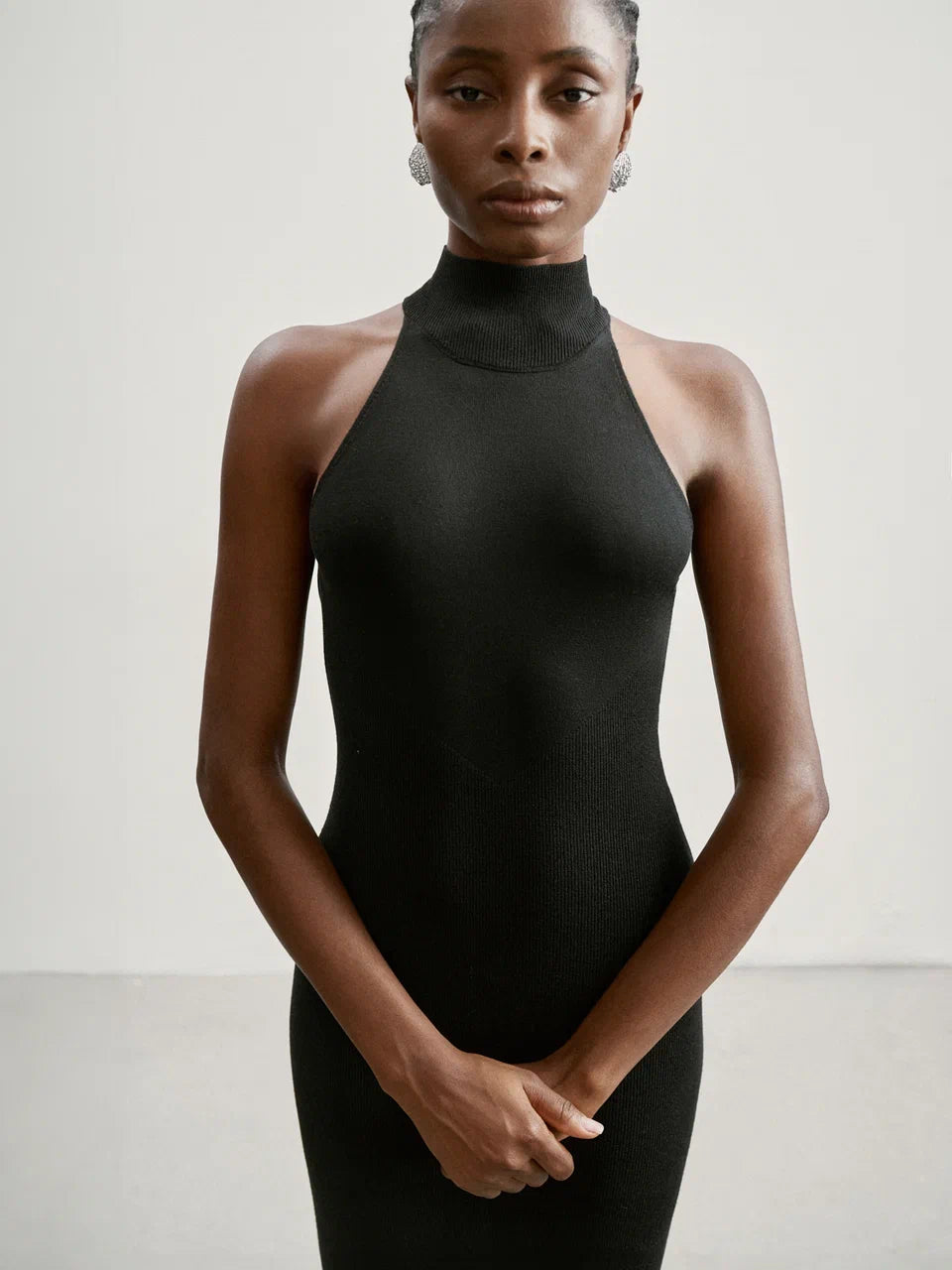 ESSENTIAL open-back dress, black