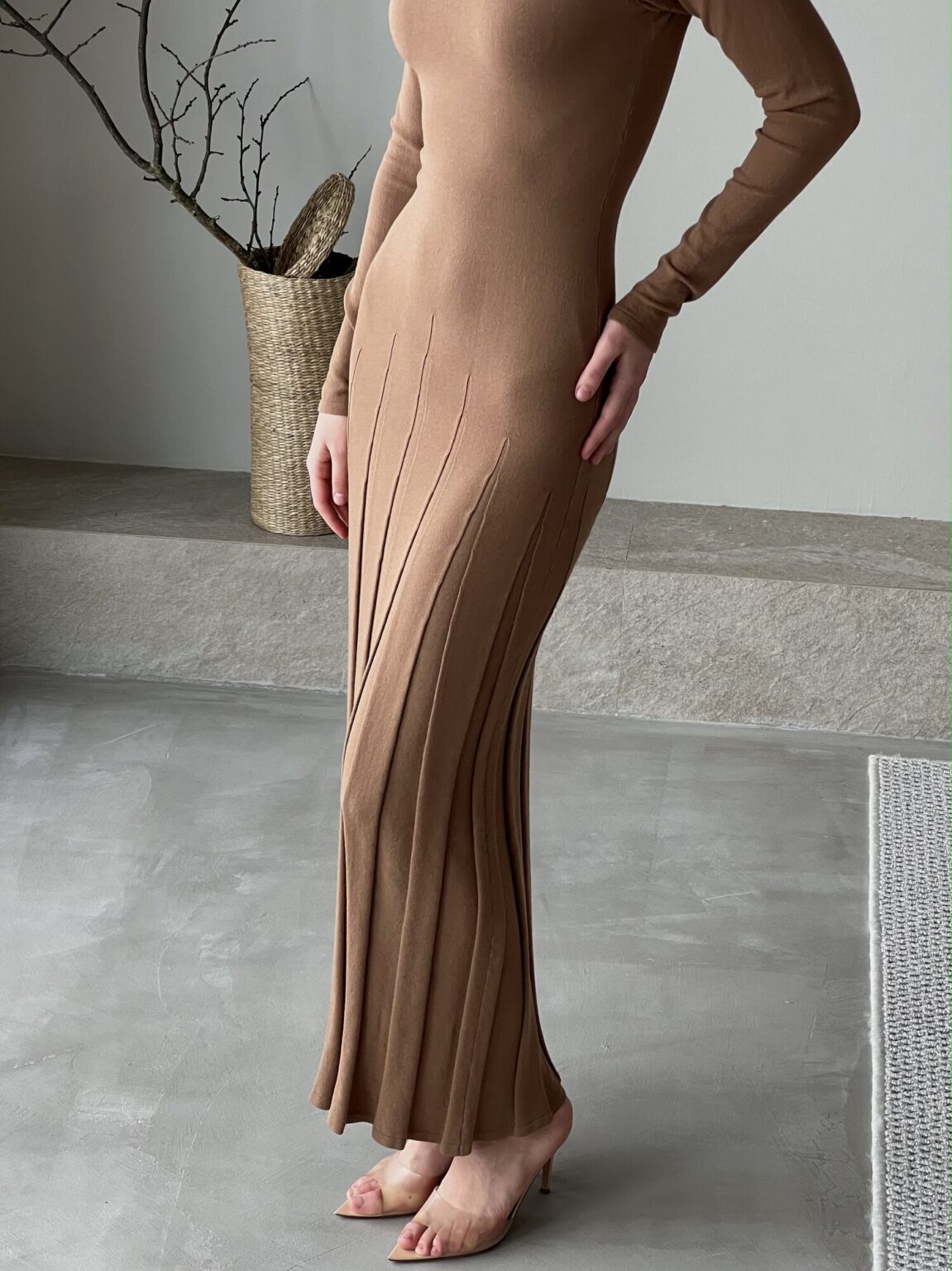 ERIKA dress with long sleeves, caramel