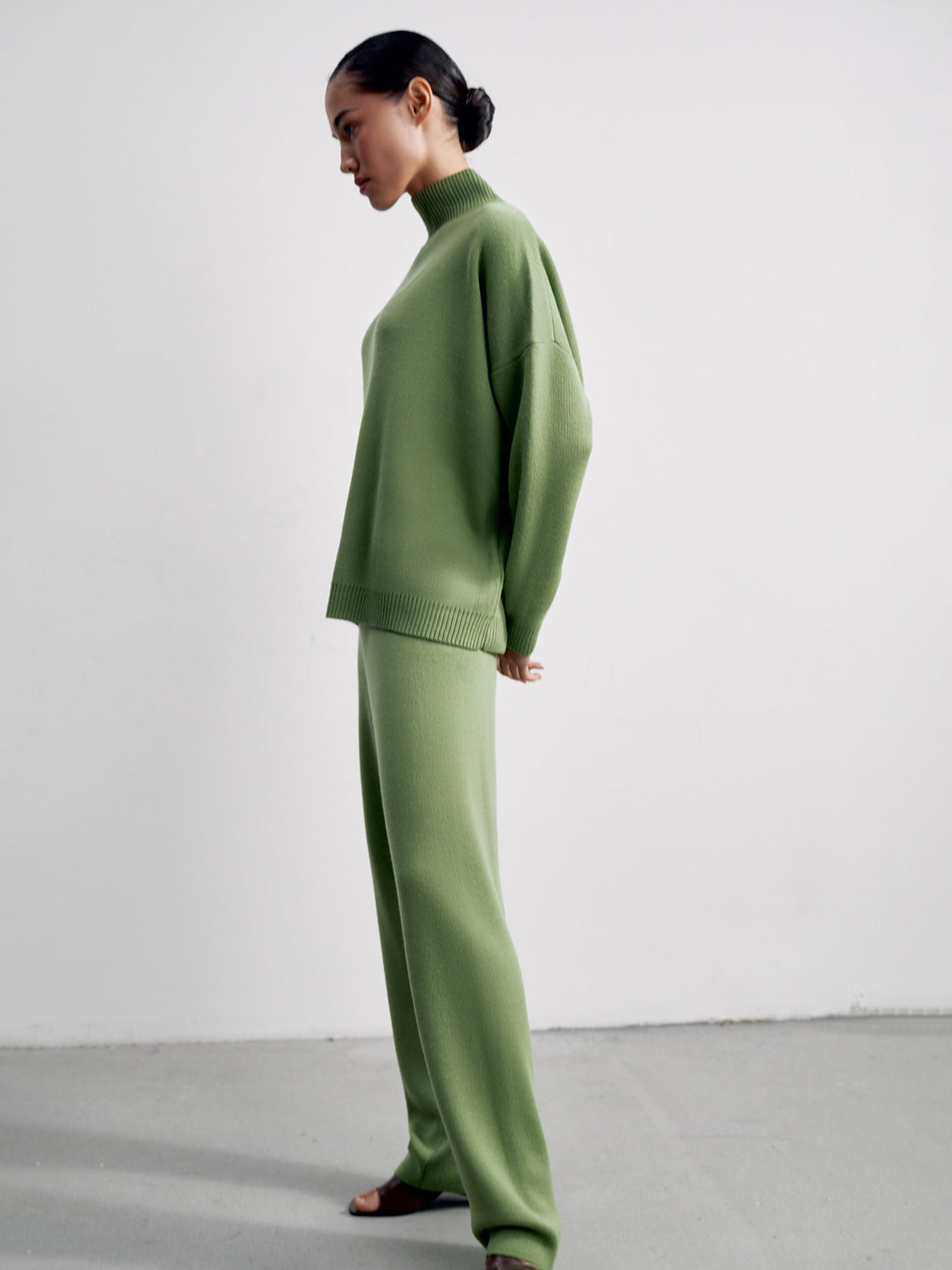 WEEKEND pants, green