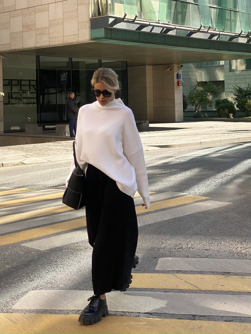 WEEKEND sweater, white