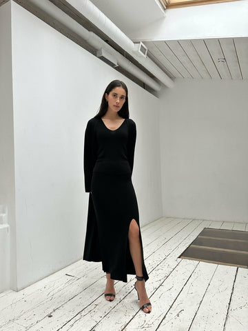 ENIGMA smooth knit skirt with slit, black
