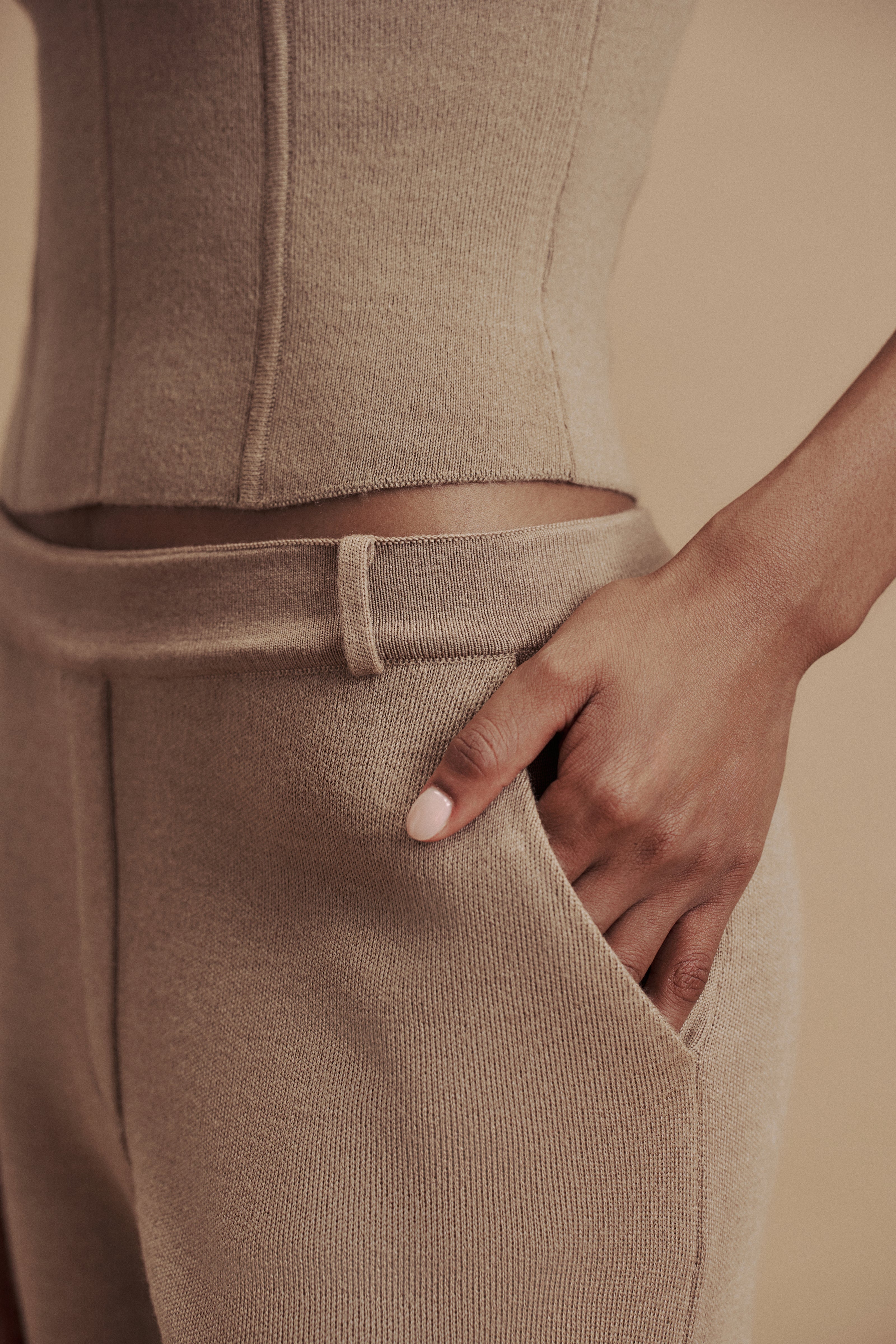 LEO straight leg classic cut merino wool pants, beige