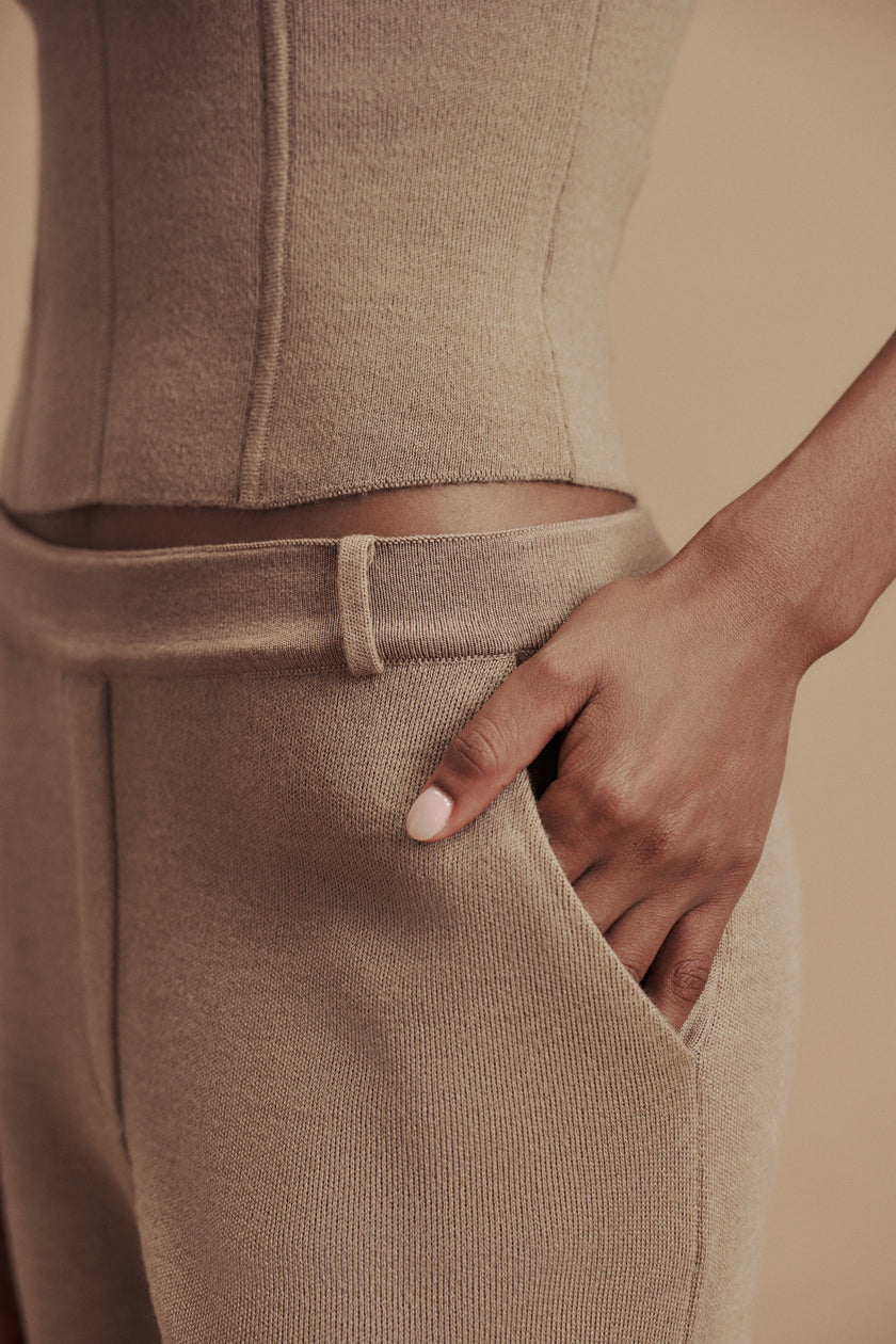 LEO straight leg classic cut merino wool pants, beige