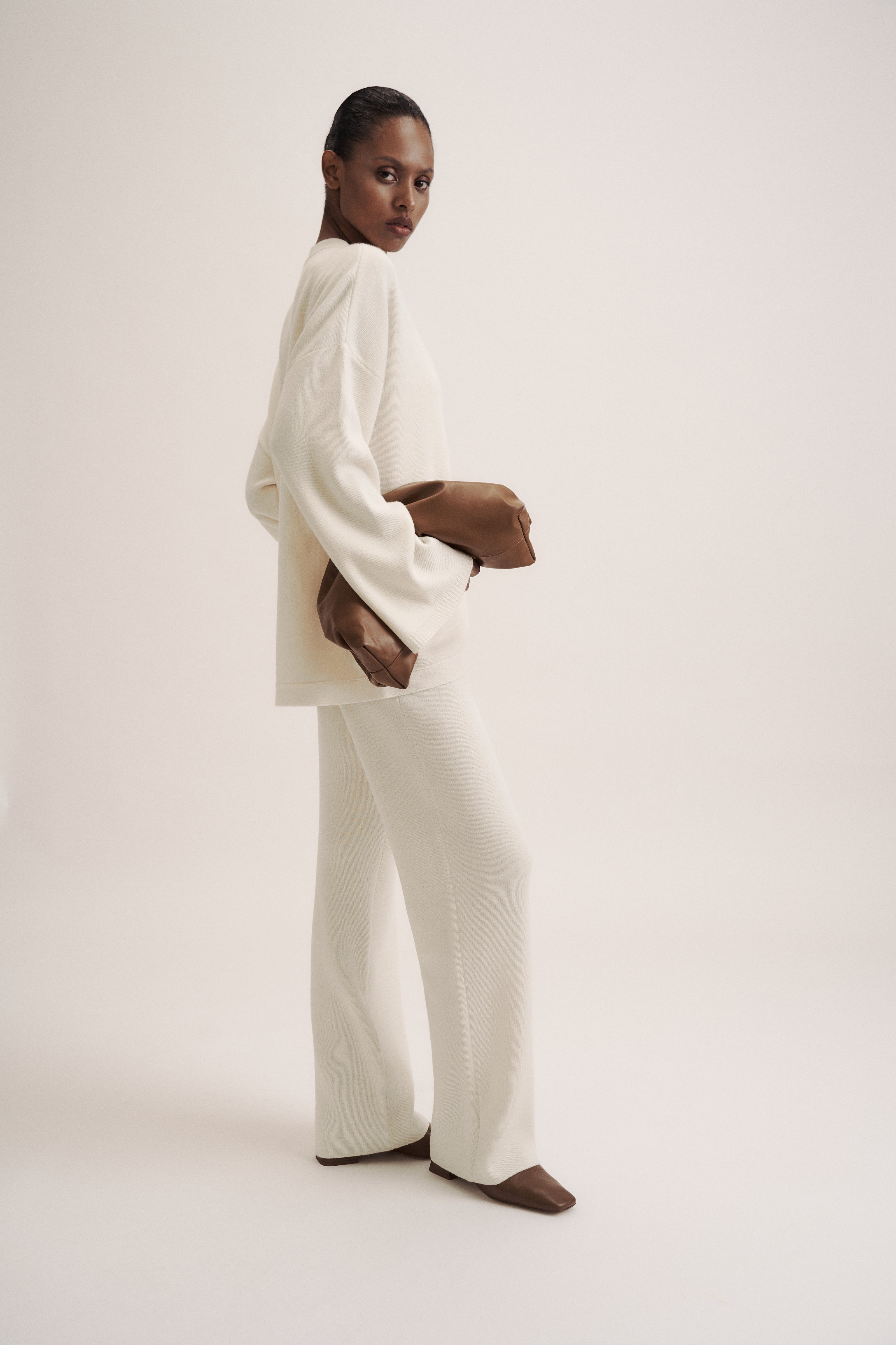LEO straight leg classic cut merino wool pants, milk