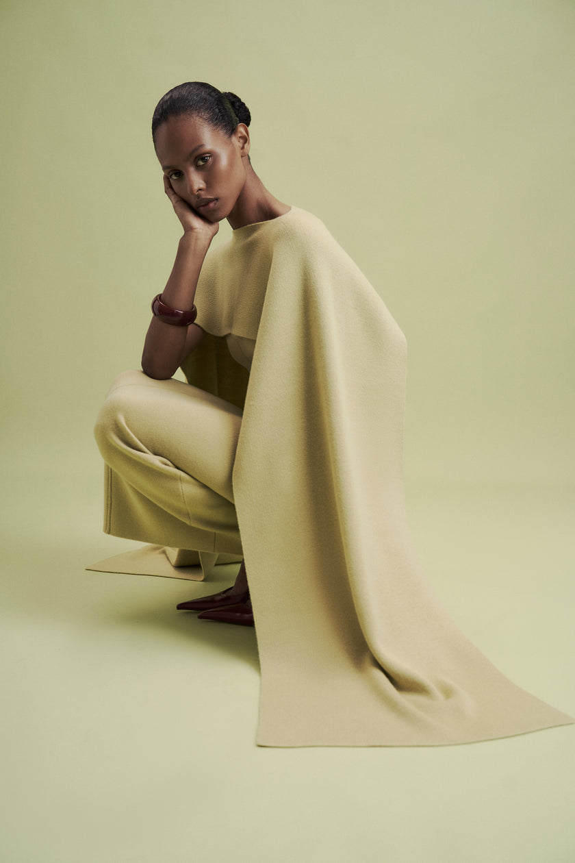 LEO asymmetric cape in merino wool, anise