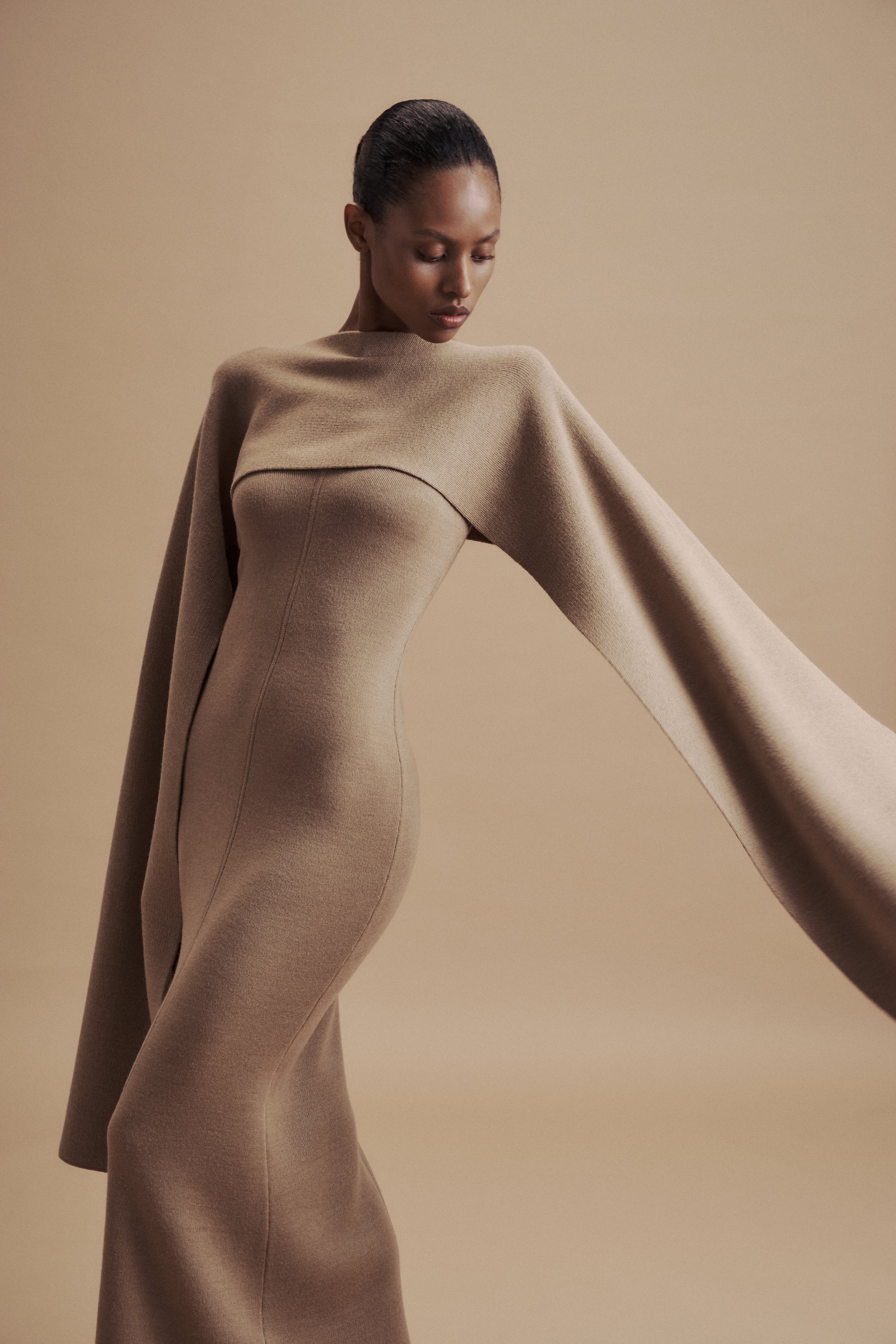 LEO asymmetric cape in merino wool, beige
