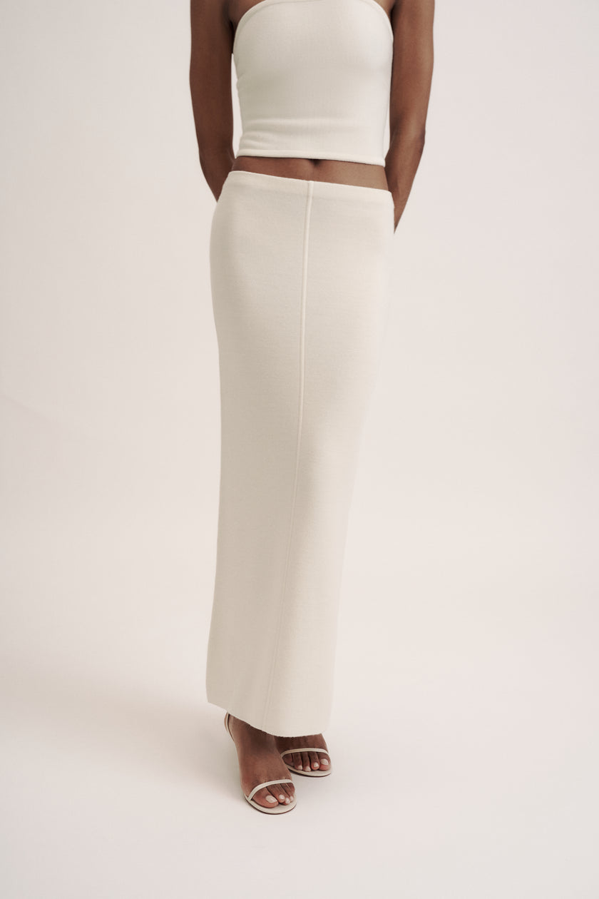 LEO fitted skirt in merino wool, milk