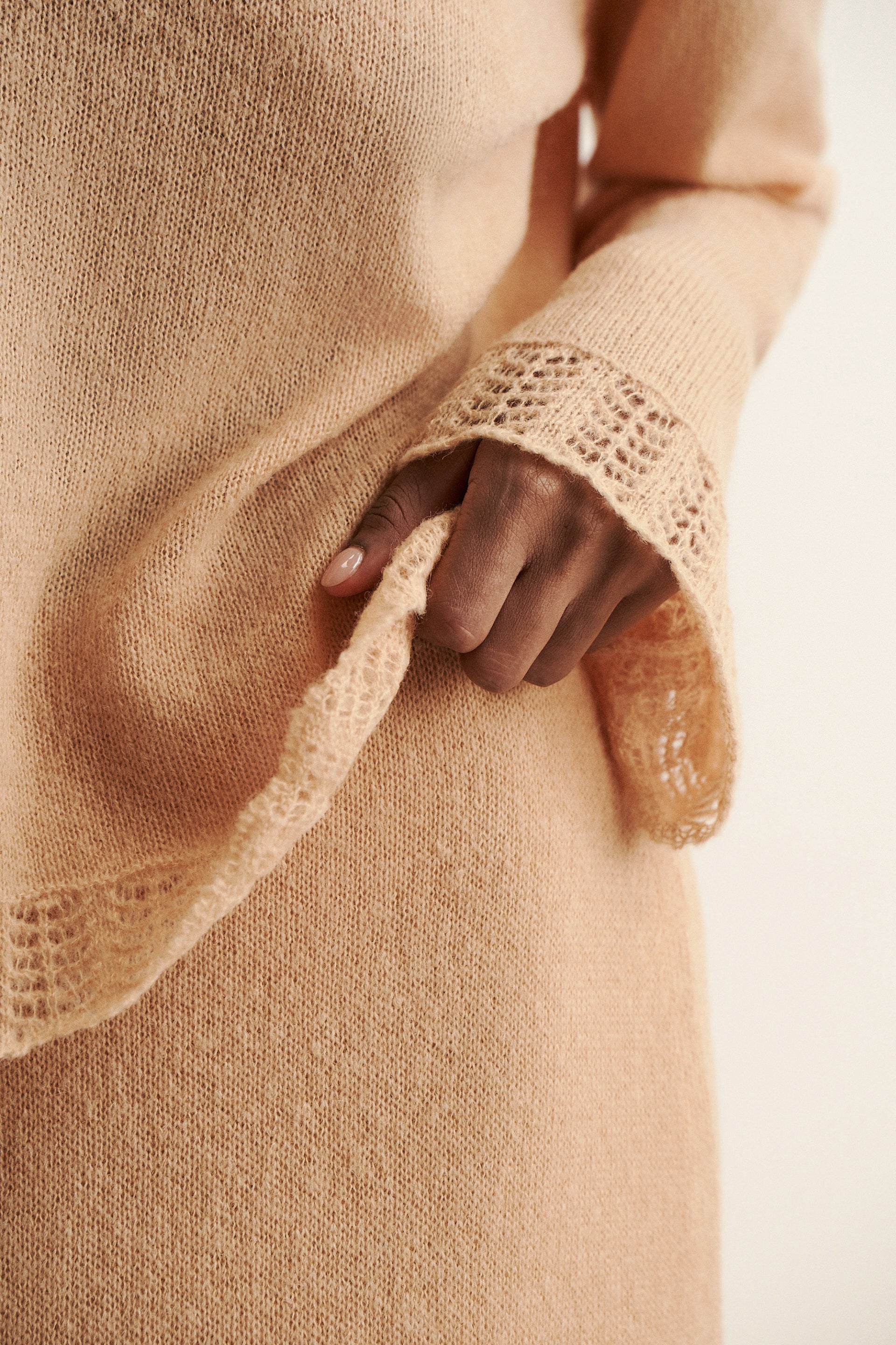 DIORA alpaca scallop-trim jumper, peach