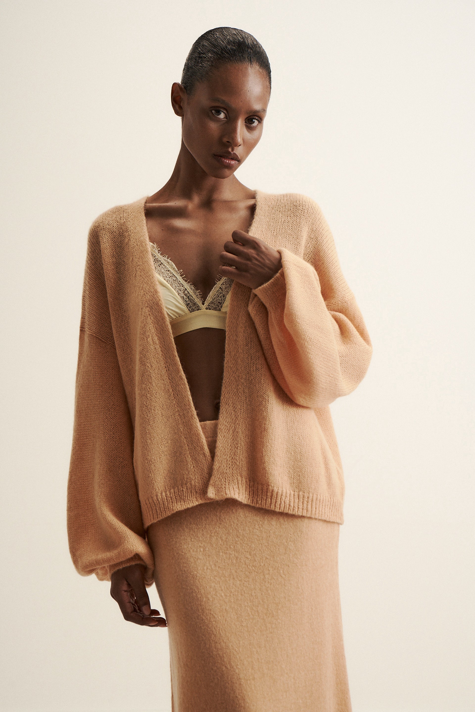 DIORA alpaca cardigan with balloon sleeves, peach