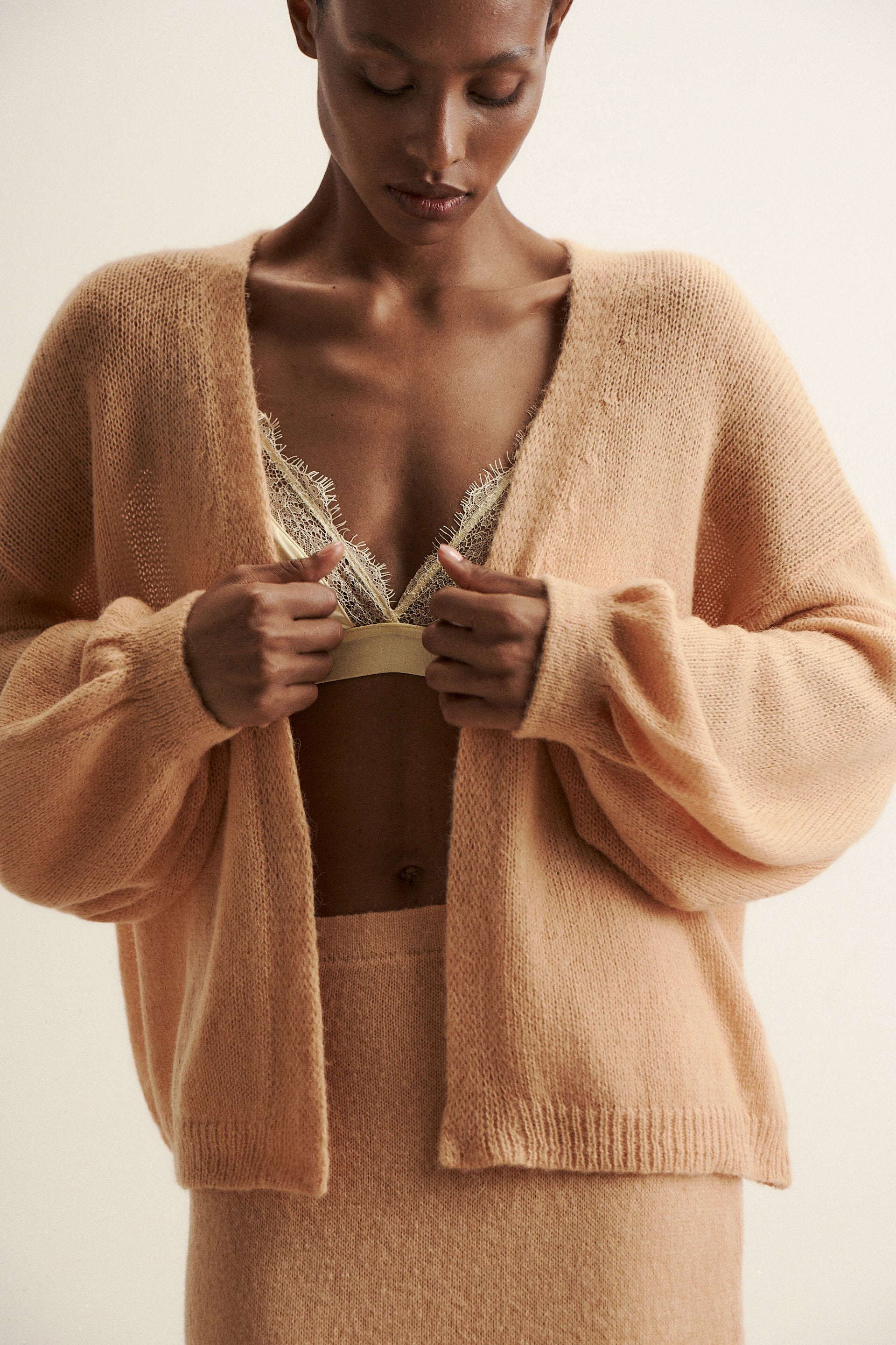 DIORA alpaca cardigan with balloon sleeves, peach