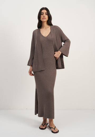 PALOMA merino wool dress with side vents, mocha